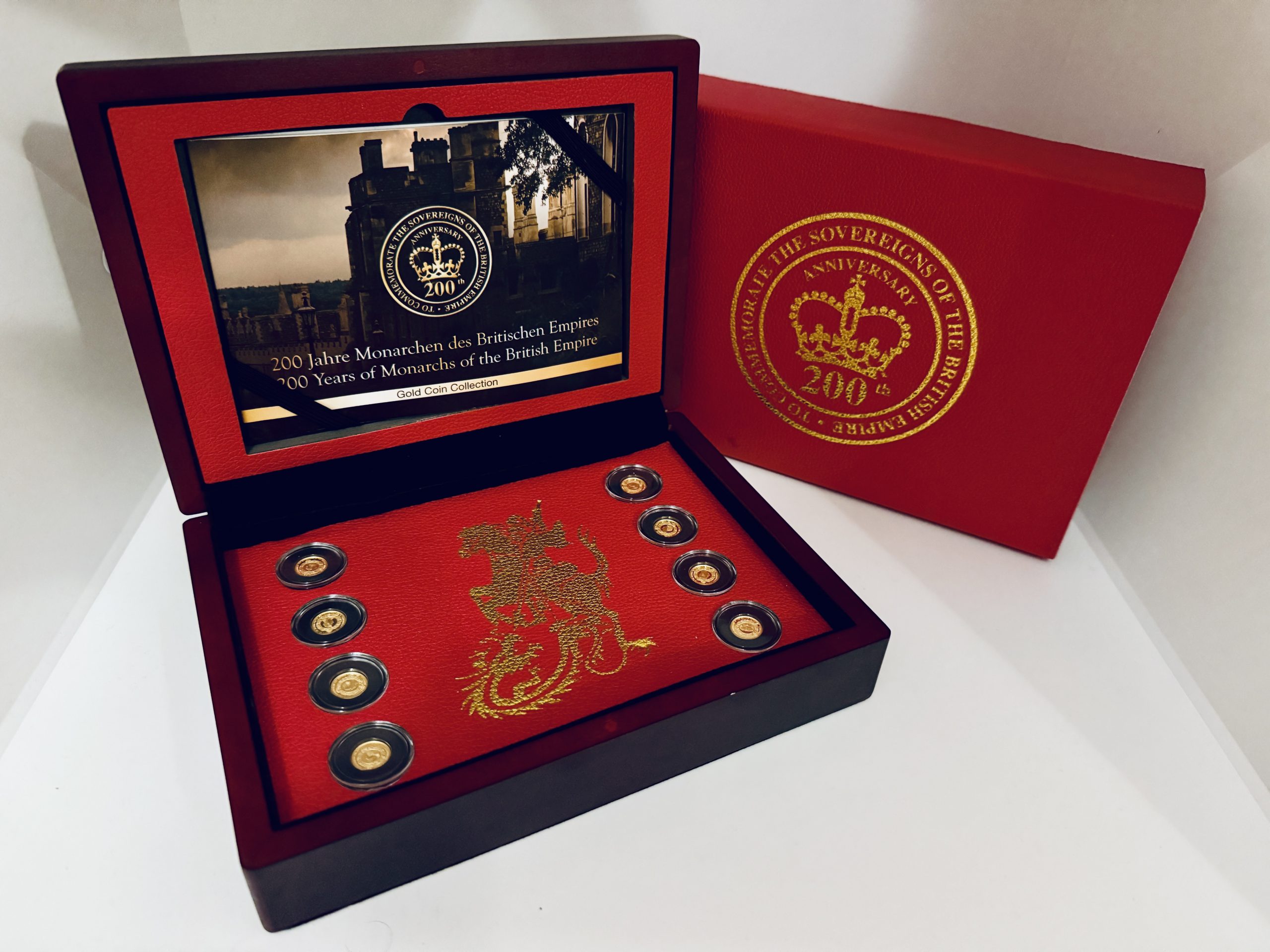IMG_7924 3 Коллекционный золотой набор "200 лет Монархов Британской империи" 4 г 2018 год — изображение 1