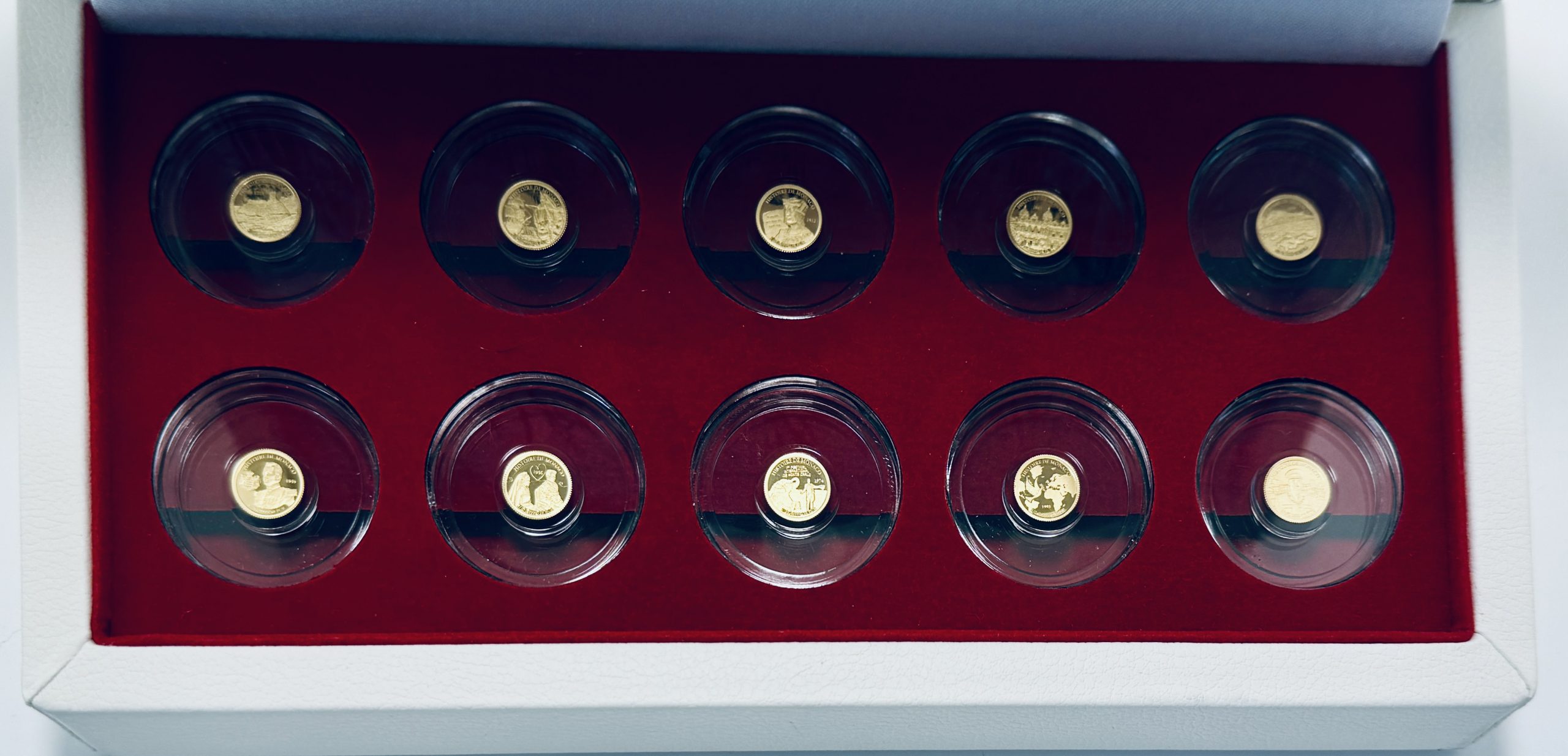 Коллекционный золотой набор "Королевский набор Монако" 5 г 2020 год — изображение 4