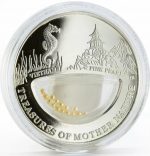 Коллекционная серебряная монета "Сокровища Матери-Природы — Розовый жемчуг" 20 г 2012 год