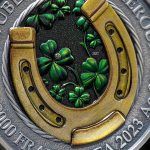 Коллекционная серебряная монета "Оседлай свою удачу" 62,2 г 2023 год — изображение 5